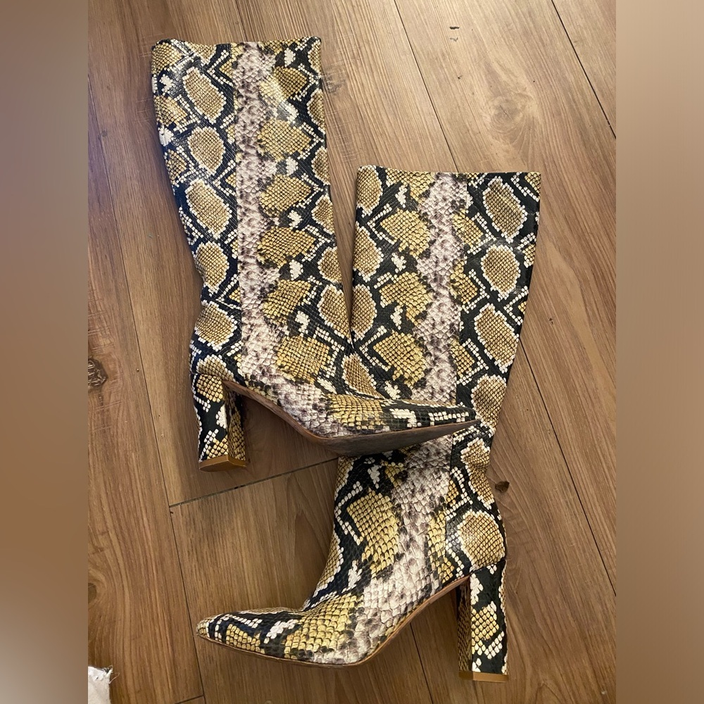 Ulla Johnson faux snake boots size 37